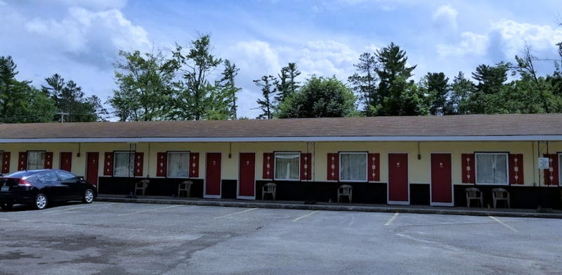 Sun n Snow Motel - From Web Listing (newer photo)